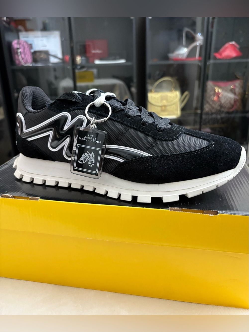 Marc Jacobs The Jogger Sneakers –Black & White. Size EUR 40 US-10.  Leather & HT